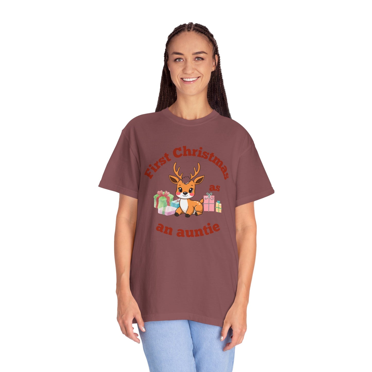 Unisex Christmas Auntie T-shirt - Cute Reindeer Design for New Aunts