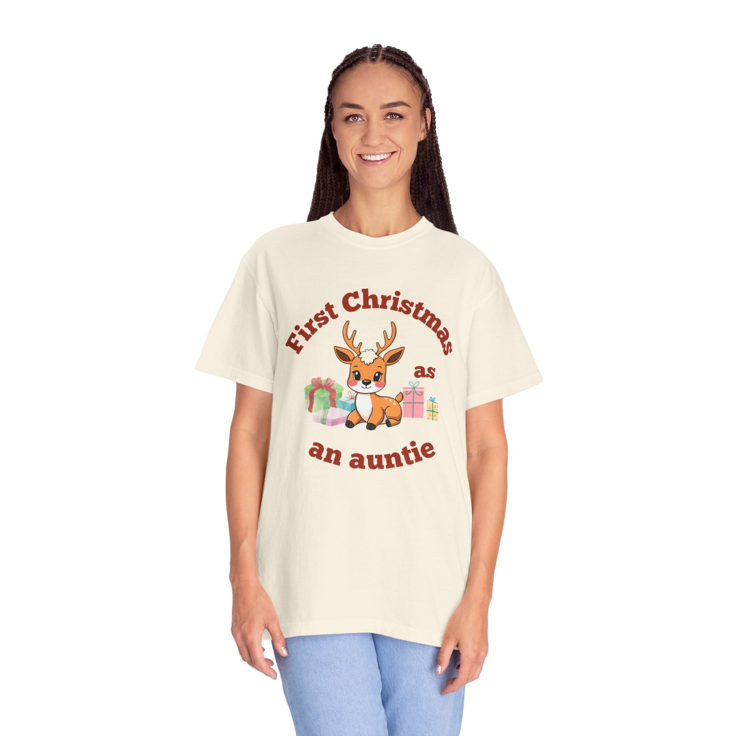 Unisex Christmas Auntie T-shirt - Cute Reindeer Design for New Aunts