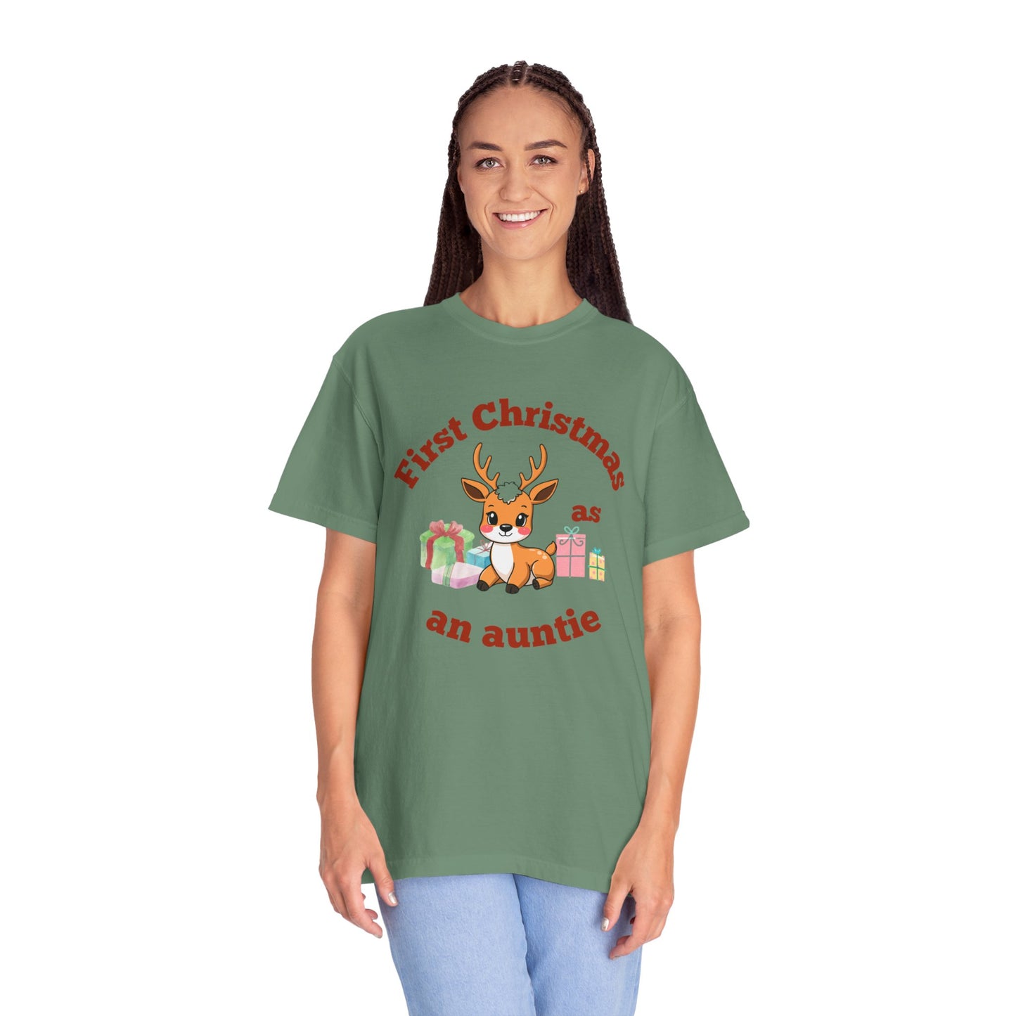 Unisex Christmas Auntie T-shirt - Cute Reindeer Design for New Aunts