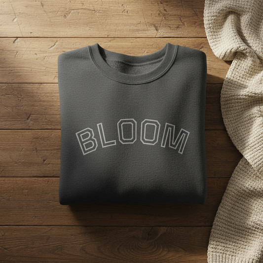 Cozy everyday pullover in gray - relaxed crewneck sweatshirt side view
