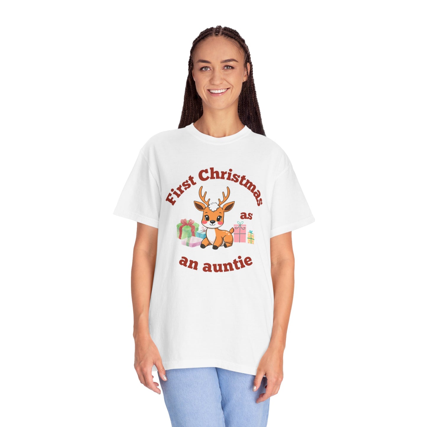 Unisex Christmas Auntie T-shirt - Cute Reindeer Design for New Aunts